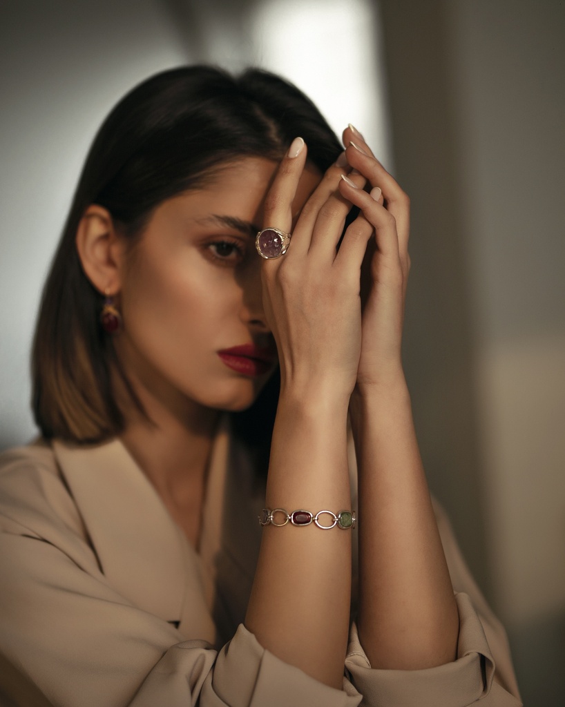 دستبند پنج سنگ