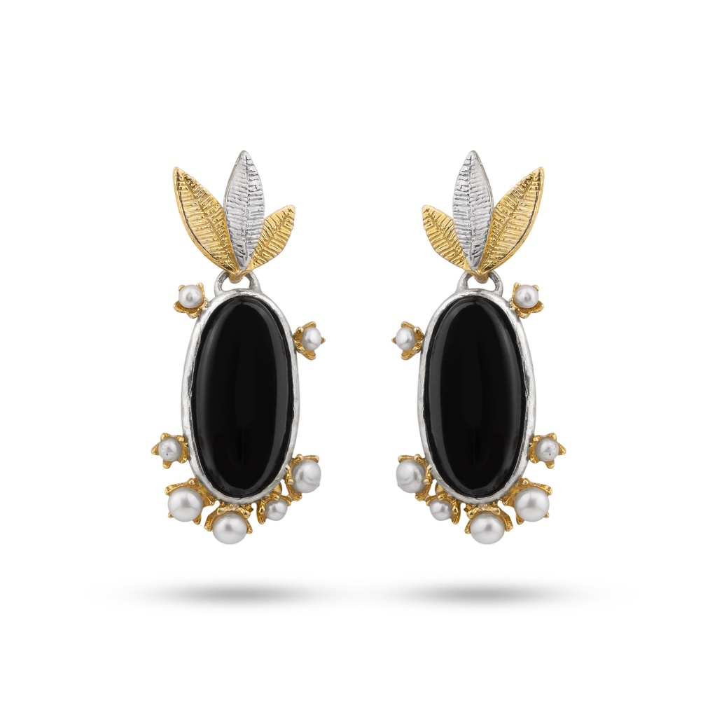 گوشواره سیاه بابونه