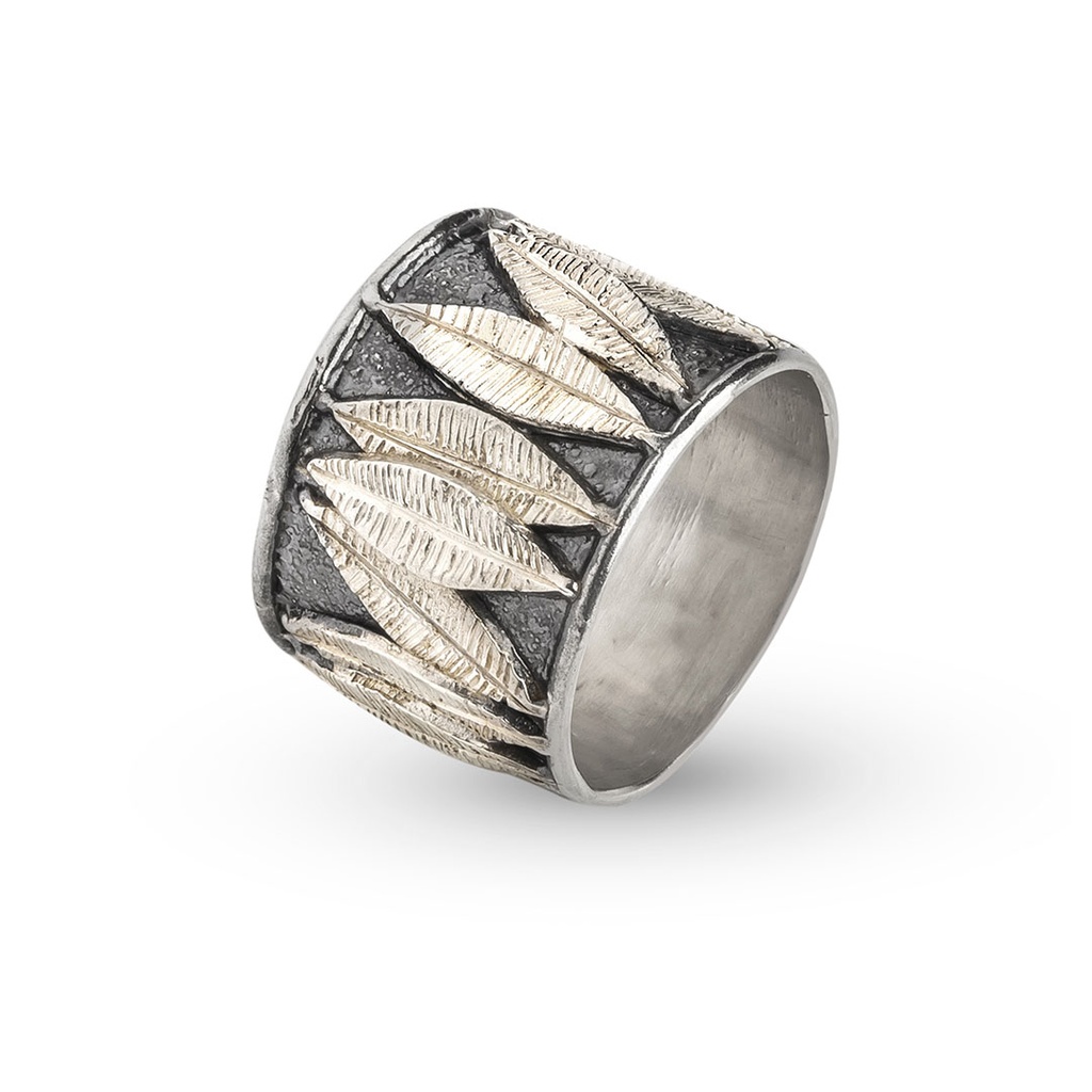 انگشتر سرخس دار